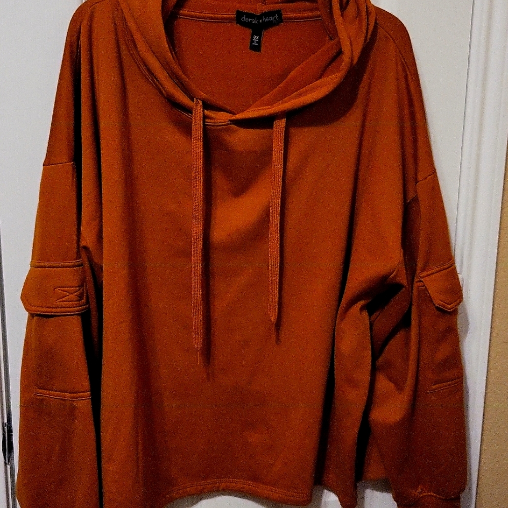 SWEATER WITH HOOD